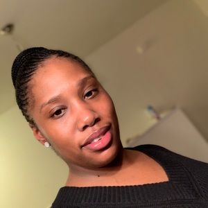 Meet your Posher, Ursula